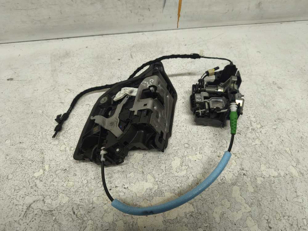 SERRURE DE PORTE AVANT DROIT BMW - Vue 1